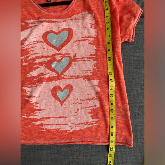 Carre Noir | Short Sleeve Women Tshirt | Queen of Hearts Metallic Heart T-Shirt - Picture 9 of 9